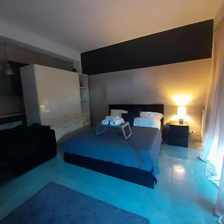 Apartment Studio Garden Center Special Place For Digital Nomad More Less Pay Contact Us 0 0 3 9 3 4 9 1 0 2 6 1 6 1 *