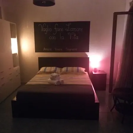 Studio Garden Center Special Place For Digital Nomad More Less Pay Contact Us 0 0 3 9 3 4 9 1 0 2 6 1 6 1 Apartment *